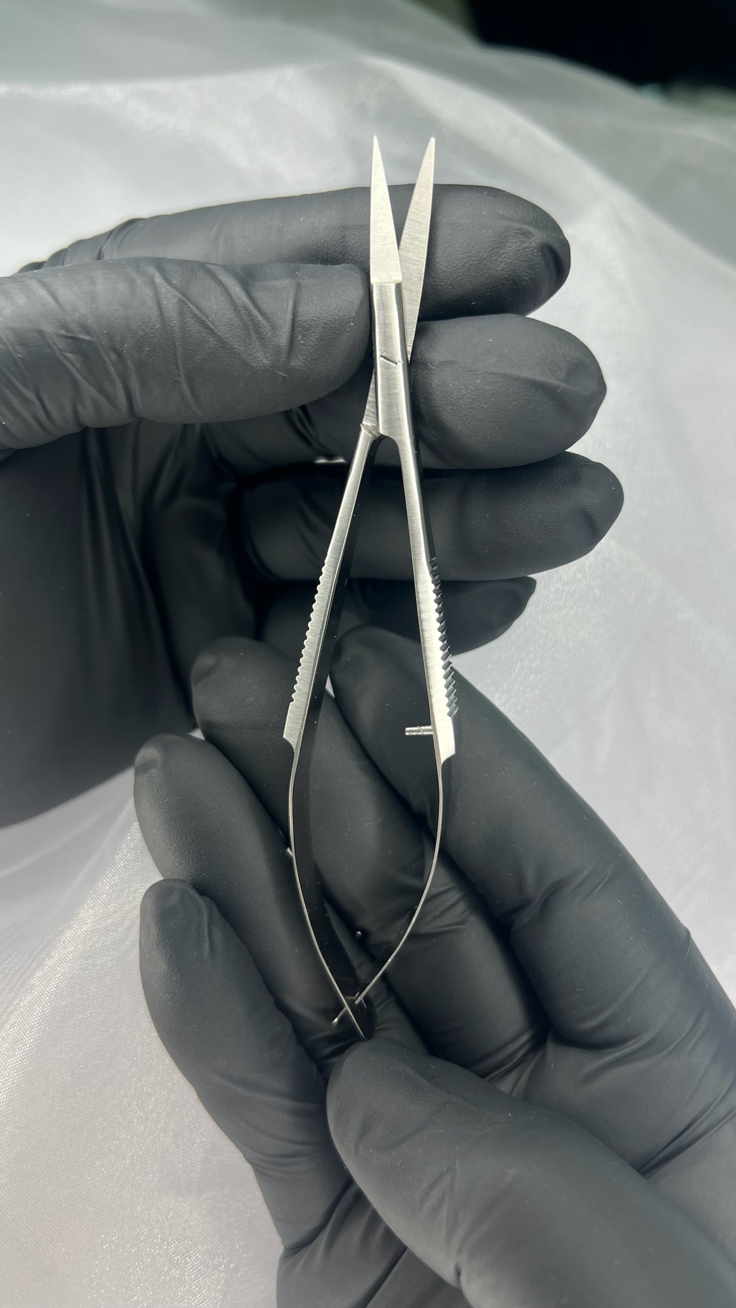 Tesoura Ergonômica CMB - Cris Moura Beauty