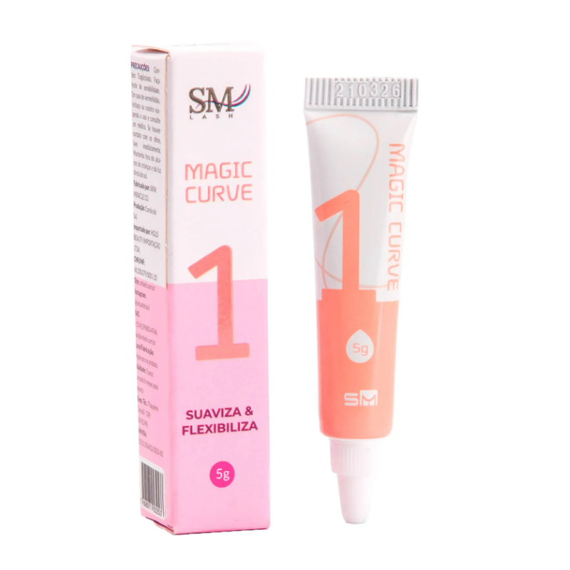 Passo 1 para Lash Lifting SM Lash Magic Curve